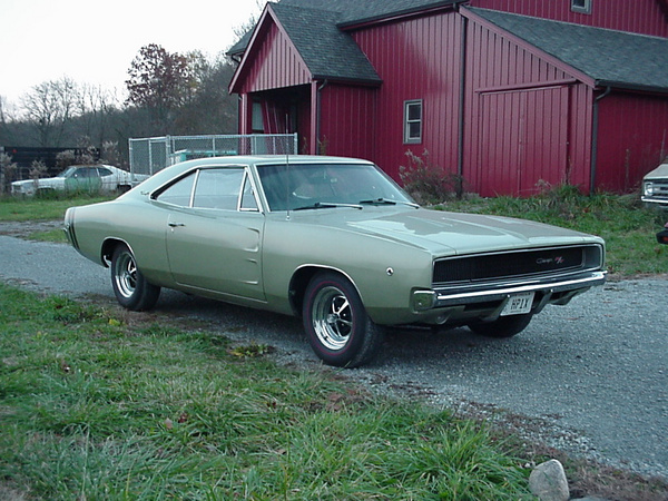 RTS_68_Charger R/T right front.