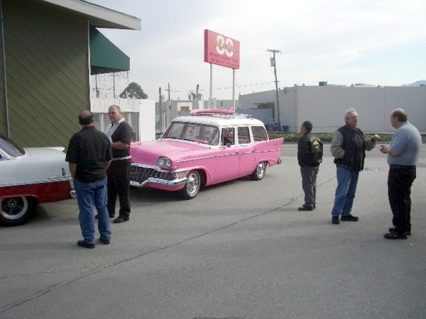 Miss Pinky's cool wagon is on hand.
