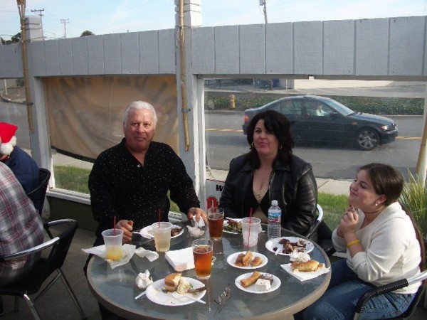 Steve Stanich, Sally and Deanna find the food just to their liking.