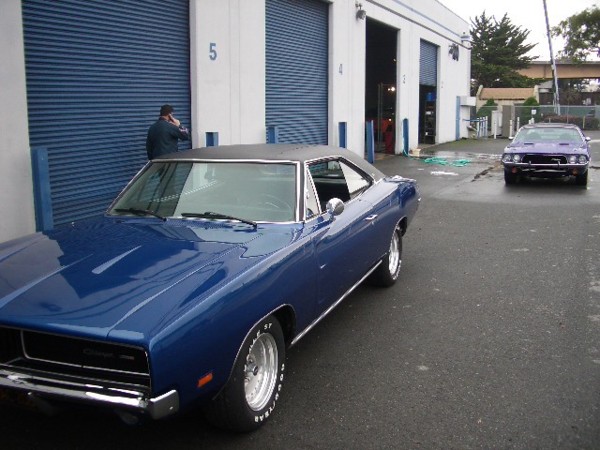 A quick stop over at Herb's shop to say Merry Christmas and see some cool Mopars.