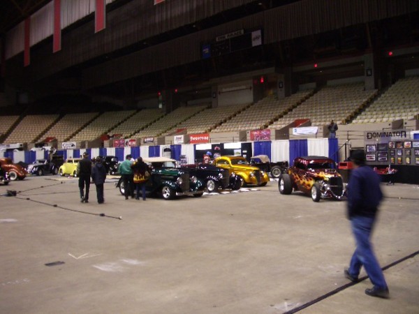 Welcome to the 2006 San Francisco Rod and Custom show. This is Pre-setup day.