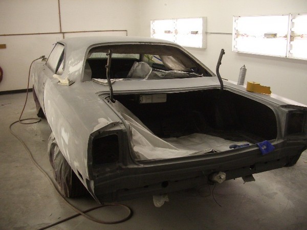 May 7th 2006. We check in on the progress of my 69 roadrunner at the Hot Rod Shop.