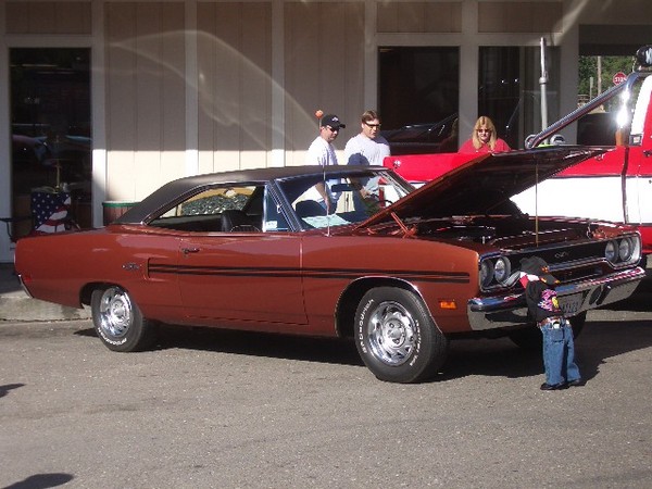 My favorite car of the show! 1970 440-6 GTX.