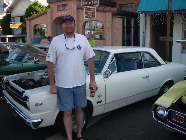 Our new friend who has the same last name as me (Harmon) shows off his Rambler.