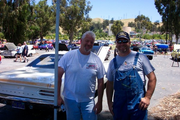 Moparts member Tim (NSABACKYARD)and your's truly. Nice overalls there Clem.