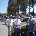 Jim Lusk (center) is well known on Moparts.com