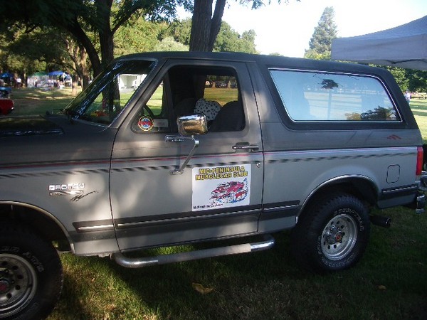 Paw Prints (aka John Garibaldi) made up some really cool signs for the MPM truckster.