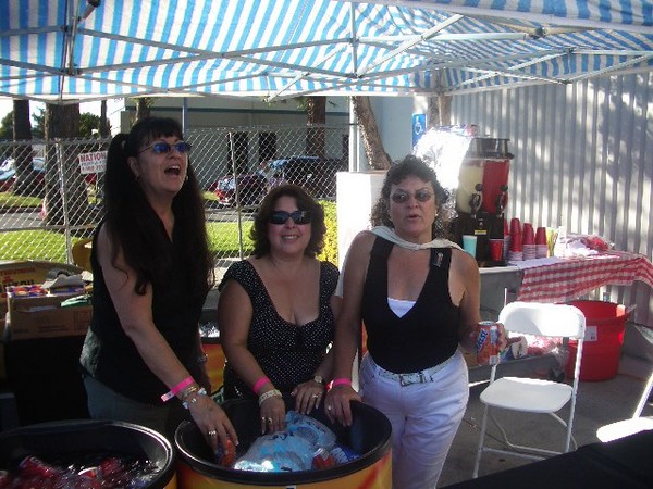 The soda chicks were always smiling.