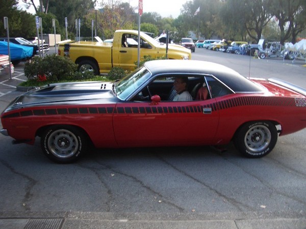 MPMer Roy showes up in his 72 'cuda.