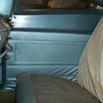No rear arm rests from the factory!