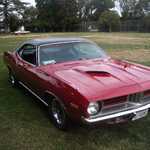 Roy drops by with his 72 "hemi" 'cuda to join in the fun. It's one of none! LOL!
