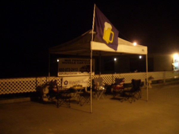 It's 6:00 hours and the MPM is all set up for the first Golden State Rods car show. 10-22-06