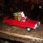 I knew it, Santa drives a lowrider!