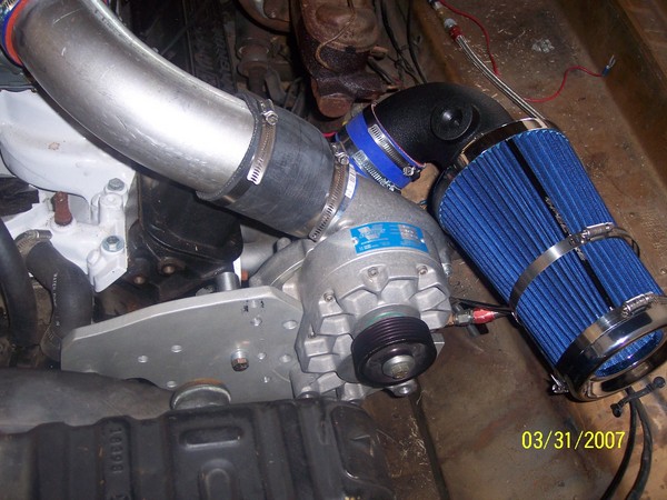The motor was treated it to a set of 
TTI step headers.  Hopefully, it should run about 12-flat at 114 mph with 
the Vortech V-1 S-trim "hairdryer."