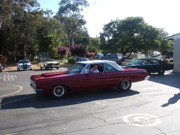 Gordon Anderson brings his wild Hemi!!