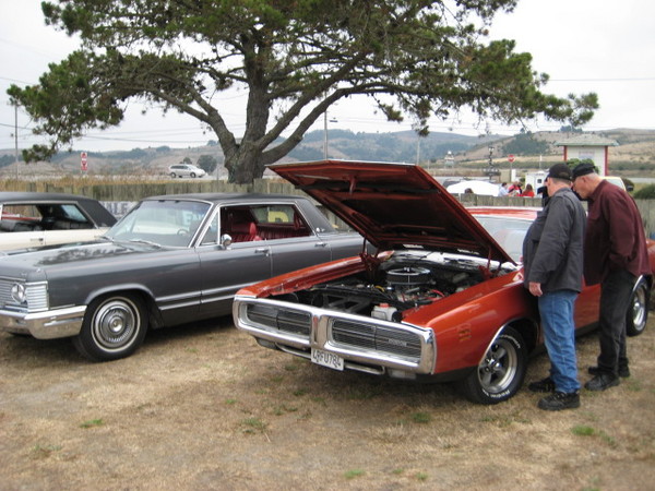 Mopars at the Pub 009