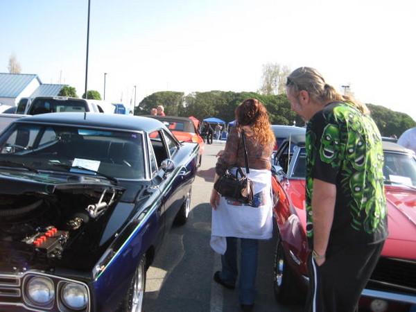 Norm and Trudy are amazed by my roadrunner's beauty!
