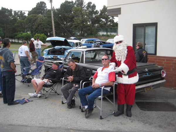 Times are tough for Santa Tom, seems he lost some weight.