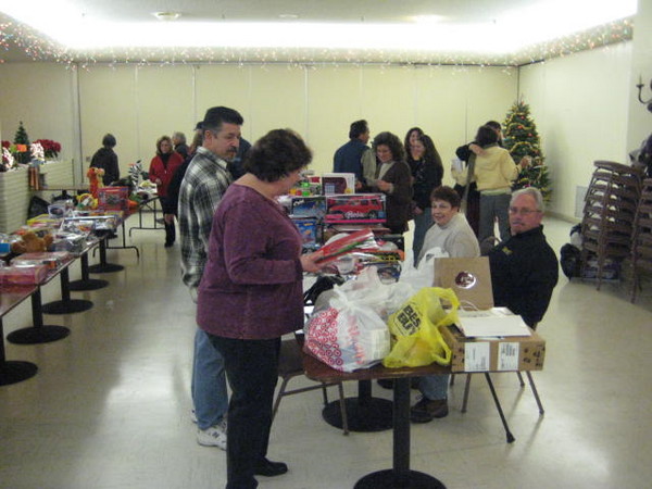 The GGSMU wraping party benefiting The Ronald McDonald House. 12-10-2007