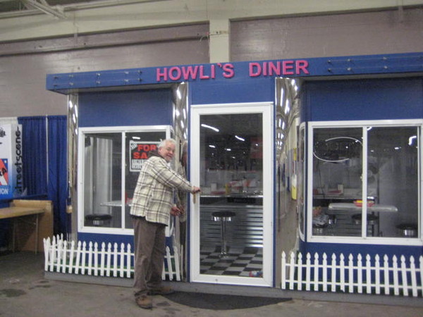 Hey is this place open? I want some ice cream and beer.