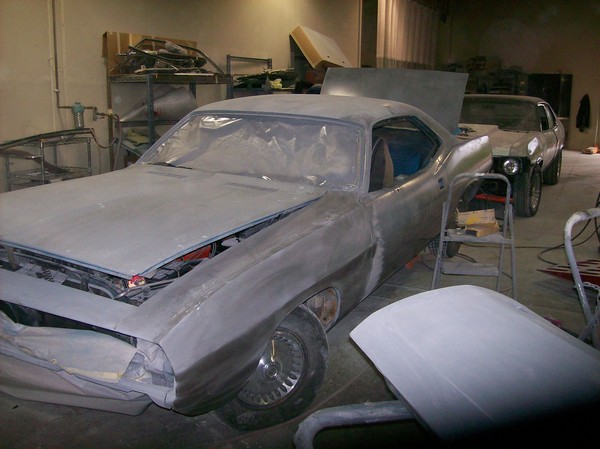 The MPM webmaster Rob Antonio's 'cuda is getting a complete re-do.