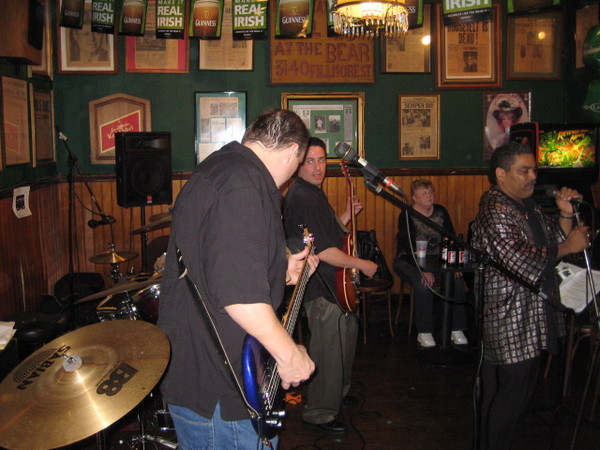 Ryan family fundraiser at Old Mollys roadhouse 2008 067