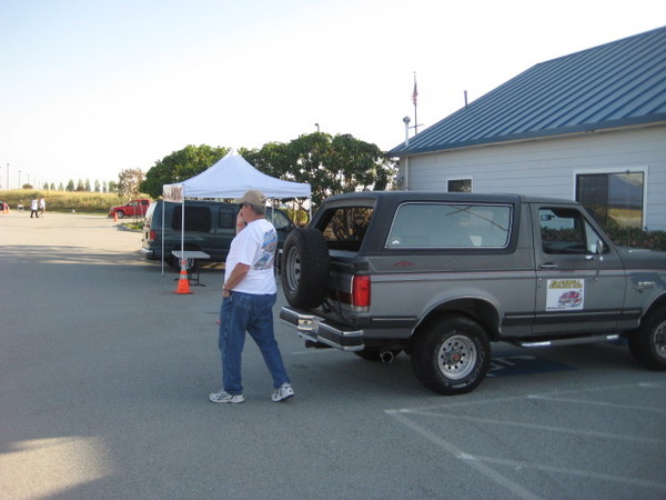Derrick Ward Memorial car show 015