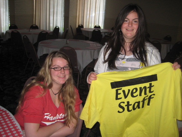 Deanna and Stacy help out too.