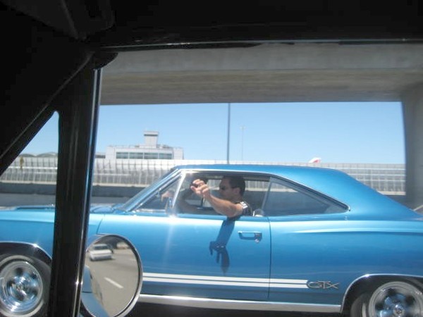 Oh yeah another cool Mopar.