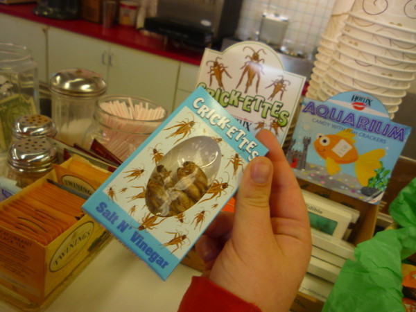 Yummy they have my favorite flavor of crickets!!