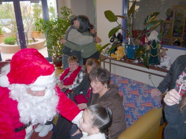 Santa arrives at the RMD House 021