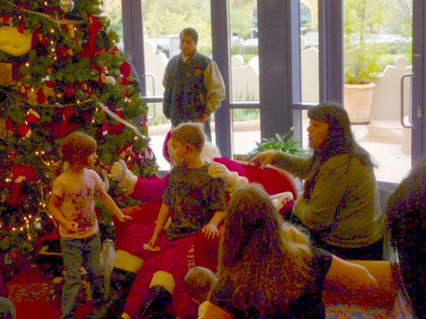 Santa arrives at the RMD House 038