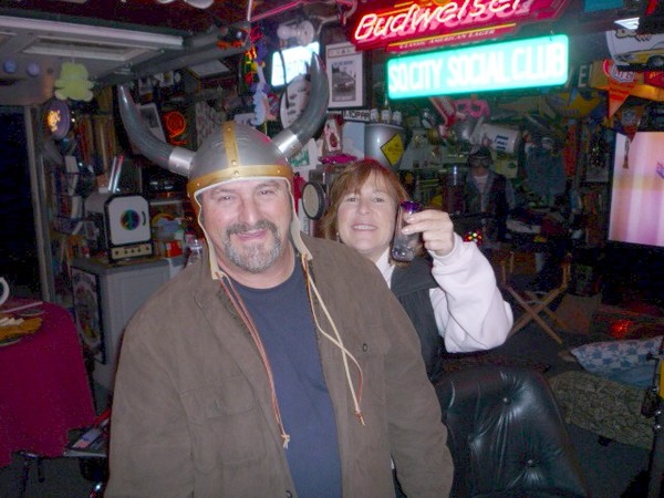 MOFATT Mike and Superbird Joann are the first to stop by.
