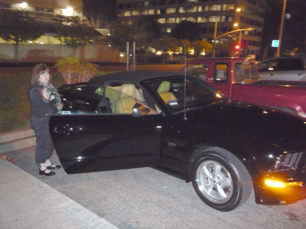 Cindy gets a 2009 Mustang GT 002