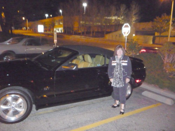 Cindy gets a 2009 Mustang GT 009