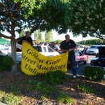 The guys set up the GGSMU banner.
