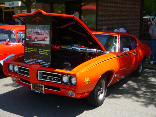 Lincoln car show 2009 011