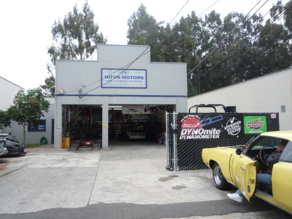 Ditos Motors is the place to be on a drizzly Sunday in May 2009.
