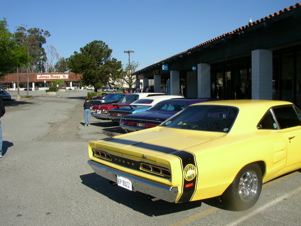 Here we all meet up in San Carlos, Ca. This yellow Superbee was used in a Dodge Hemi Ram commerical and is owned by Mike Bellis