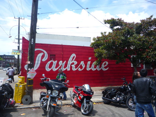 Join us for the LAFF A LOTS car show at the Parkside bar and grill. 7-11-2009