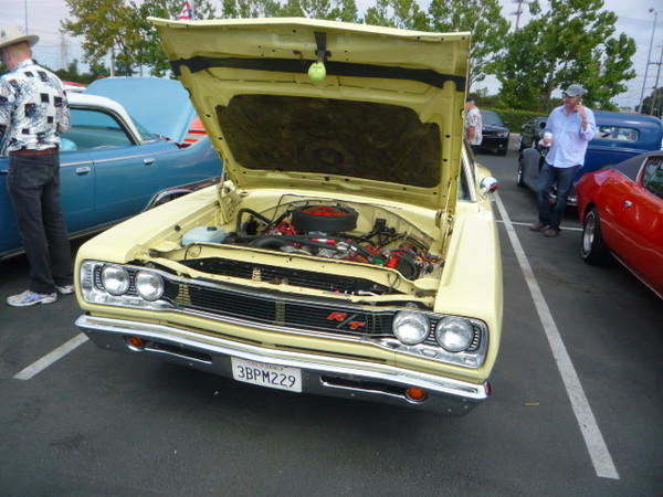 AutoWest Dodge show 2009 042