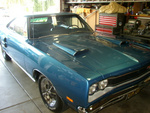 John Garris just finished a complete resto on this 1969 Coronet RT in November 2004