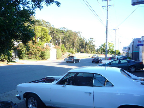 Cool old Lincoln cruises by.