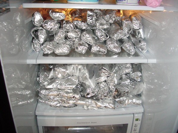 .........100 breakfest burittos.