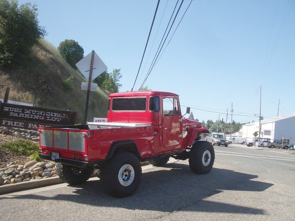 This cool truck is owned by Toni, who sets up the whole event.