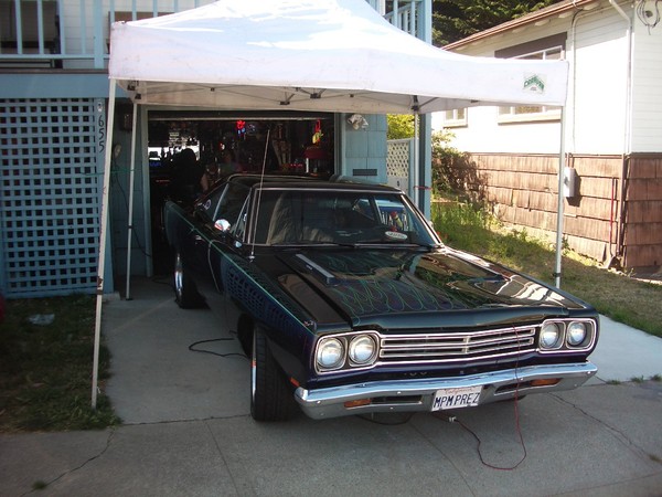 Got the roadrunner all shined up for the drive tonight.