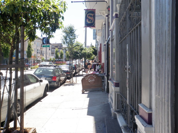Let's check out a very cool sidewalk sale on Divisadaro and Haight.