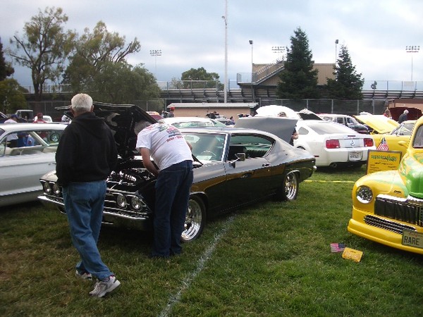 H2H 2010 car show 090