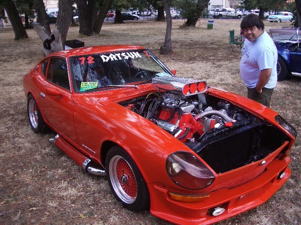 The air cleaner in bigger than the heads on the engine.