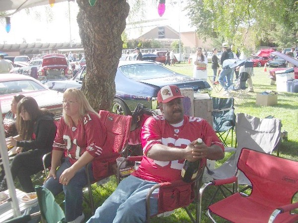The 49ers game is on the TV and the fans are ready!!!